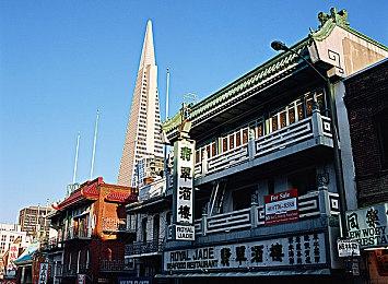 乙女游戏《谎月香格里拉》现已发售 支持中文